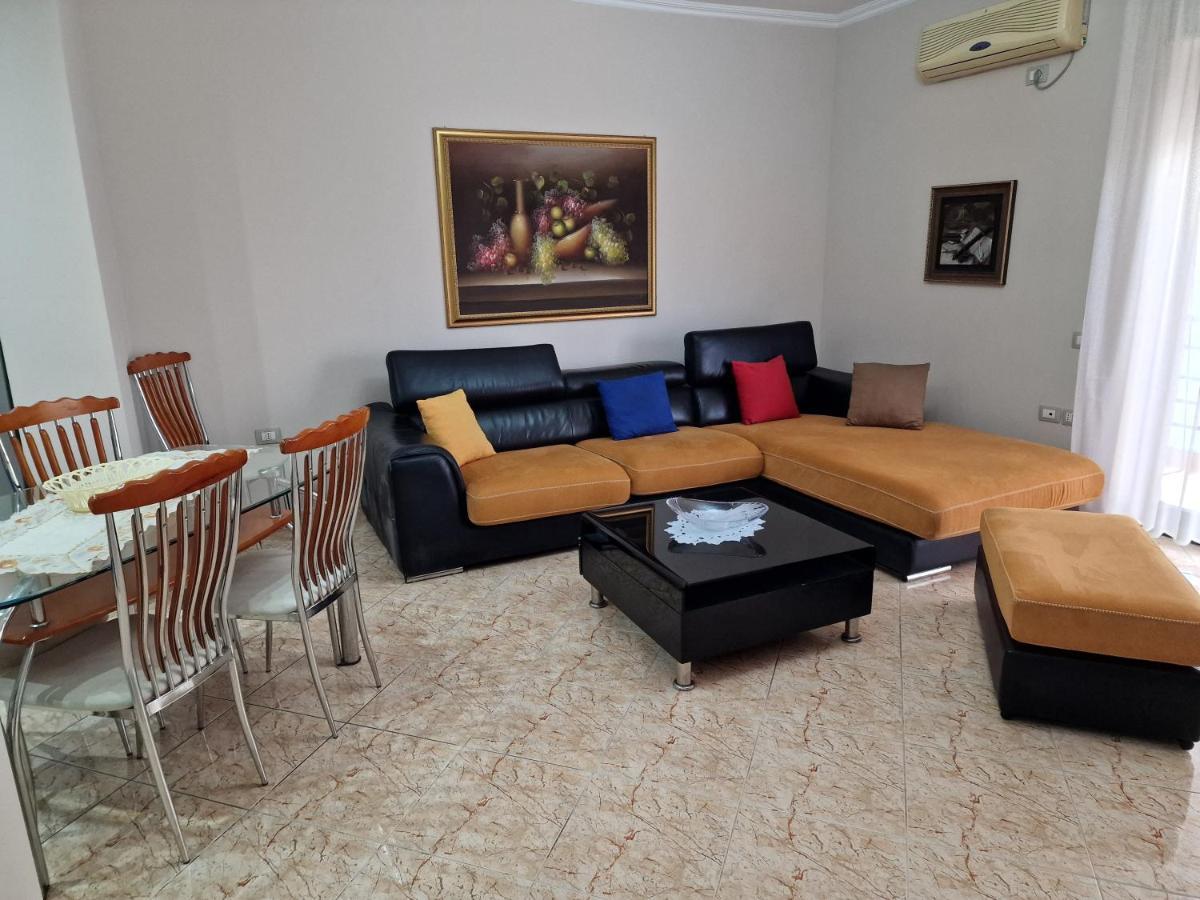 Apartament Orion Vlorë Buitenkant foto