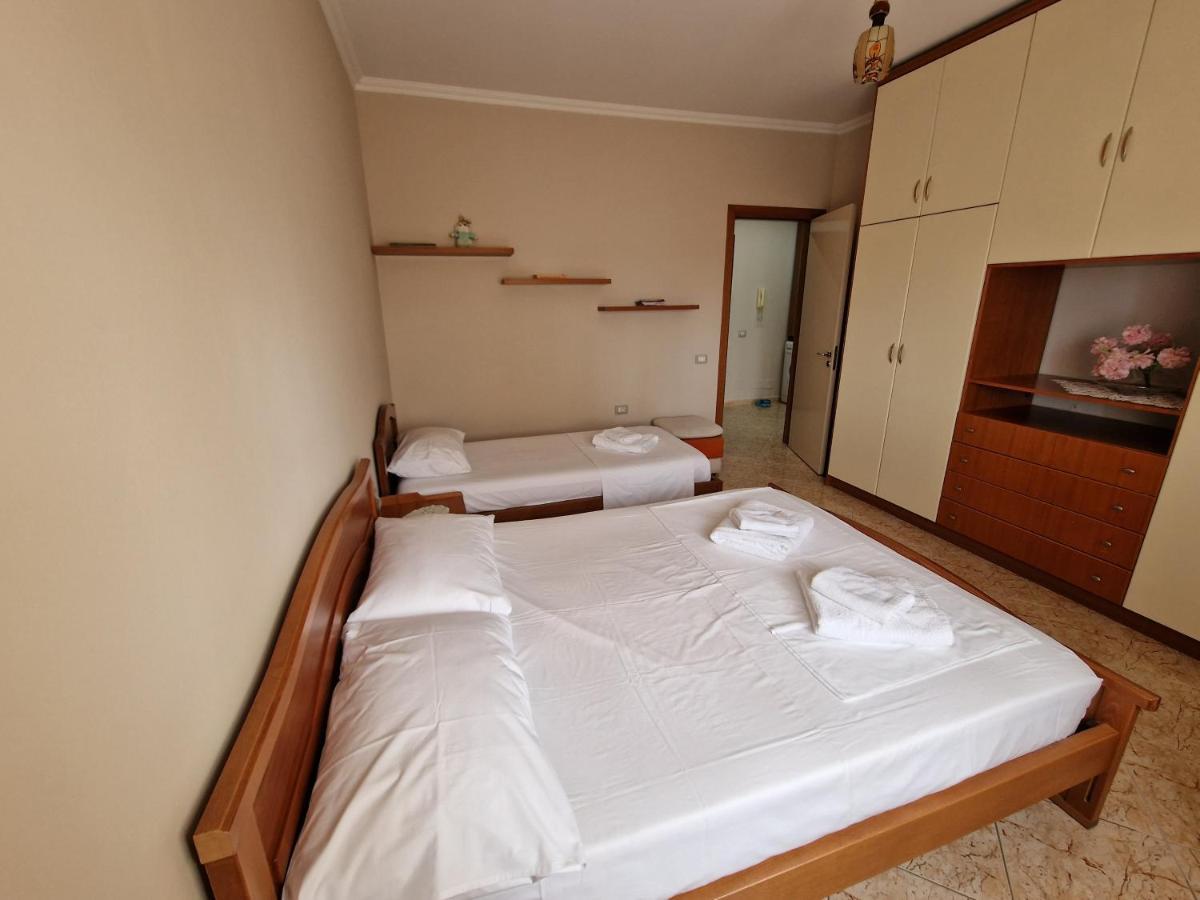 Apartament Orion Vlorë Buitenkant foto